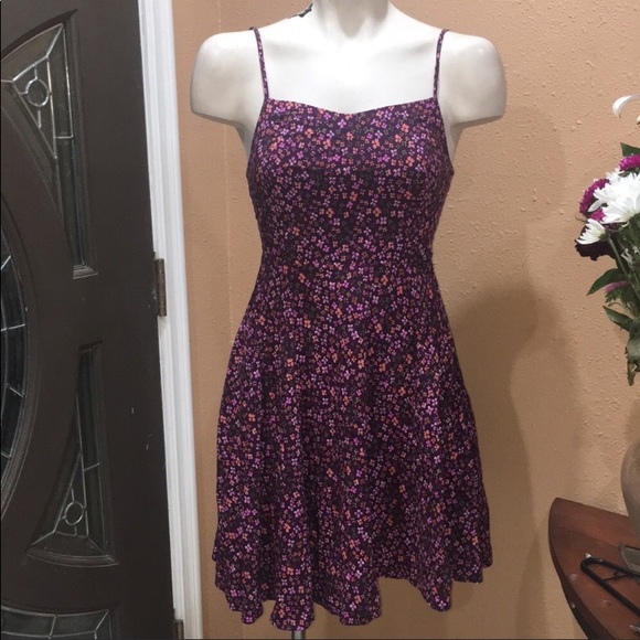 Old Navy Dresses & Skirts - OLD NAVY FLORAL DRESS GREAT CONDITION SIZE XS